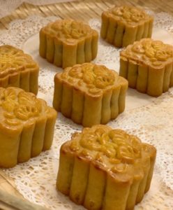 Mama Chang moon cakes